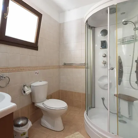 Tsikkos Pende Villa