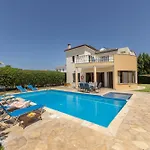 Villa Tsikkos Pende *