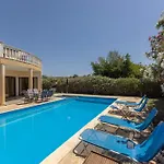 Villa Tsikkos Pende Argaka