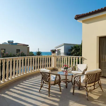 Tsikkos Pende Villa *