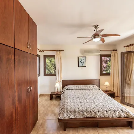 Villa Tsikkos Pende Argaka