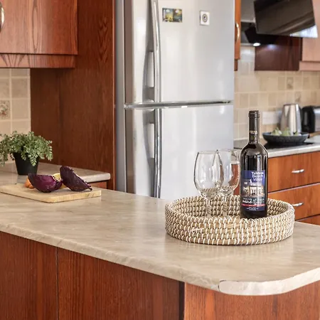 Tsikkos Pende Villa *