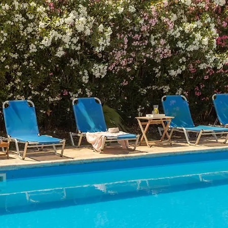 Tsikkos Pende Villa