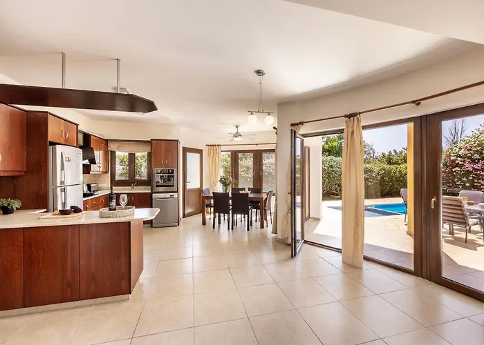 فيلة Tsikkos Pende