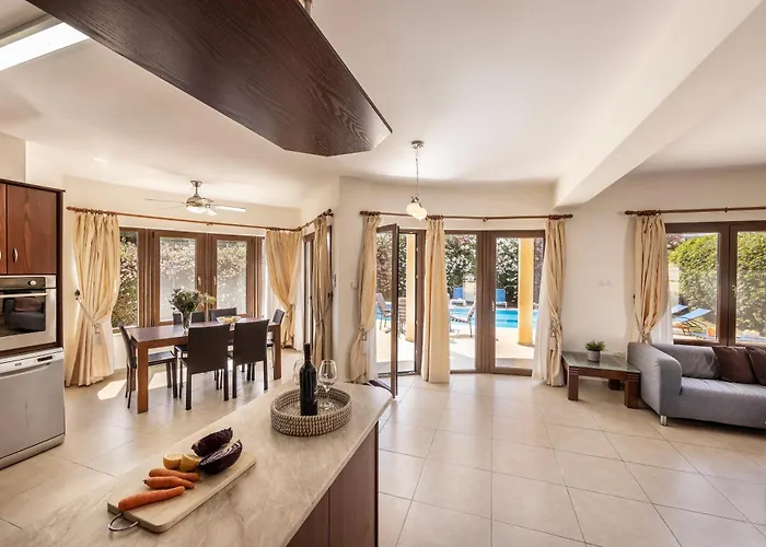 Tsikkos Pende فيلة *